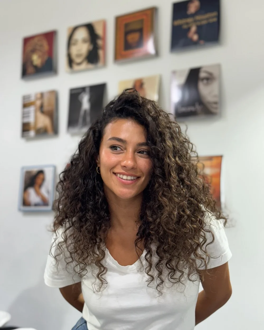 Why You Need a Curly Hair Specialist in Dubai for Your Unique Curls