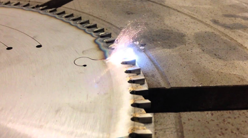 laser cleaning metal