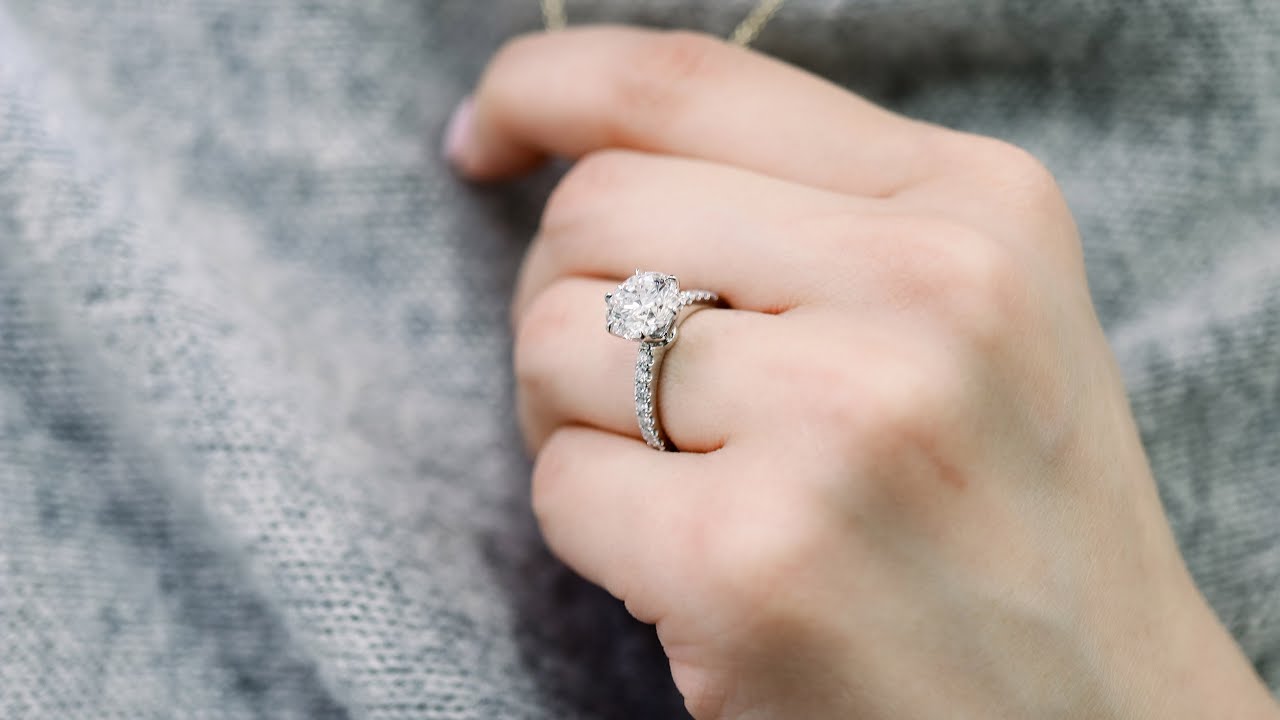 Exquisite engagement rings crafted to symbolize love and commitment, featuring timeless designs and sparkling gemstones for every style.