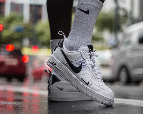 Premium Sneakers Online – Shop Luxury & High-Quality Sneakers Today